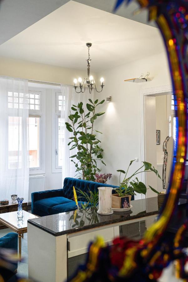 Spacious & Artistic Retro 2Bd Apt With Sauna Aten Exteriör bild