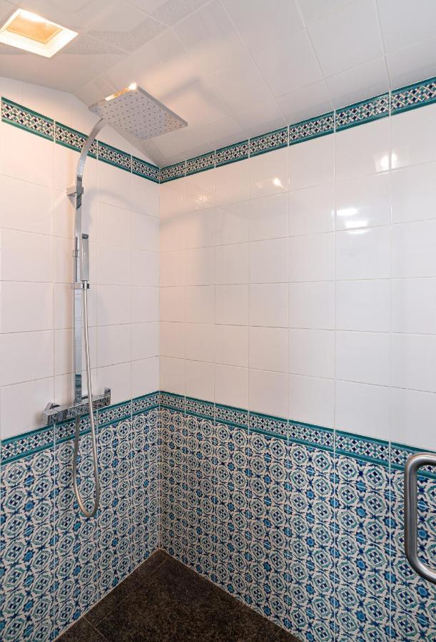 Spacious & Artistic Retro 2Bd Apt With Sauna Aten Exteriör bild