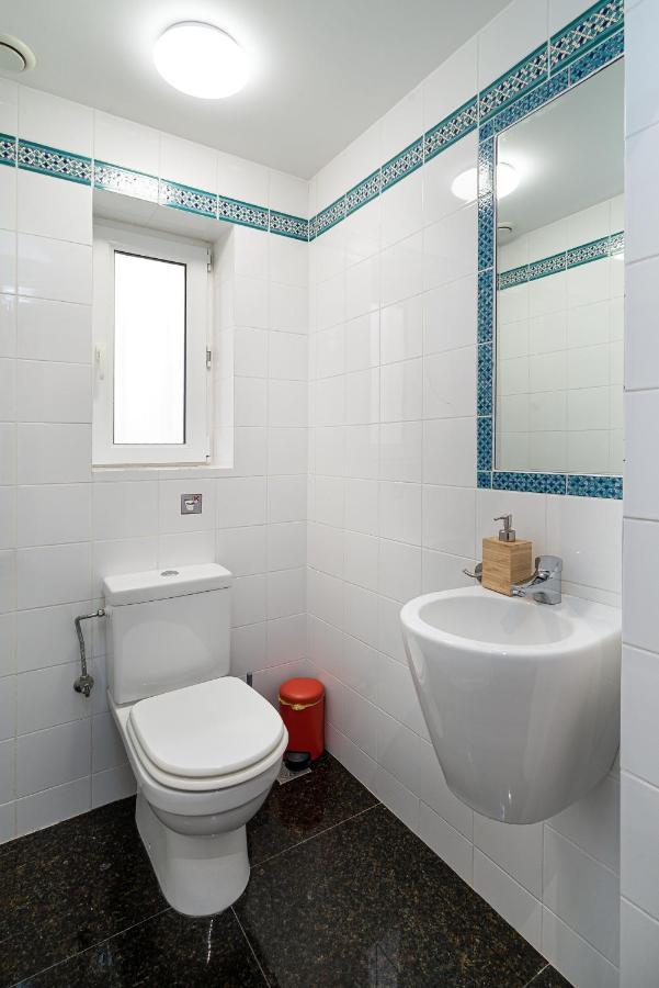 Spacious & Artistic Retro 2Bd Apt With Sauna Aten Exteriör bild